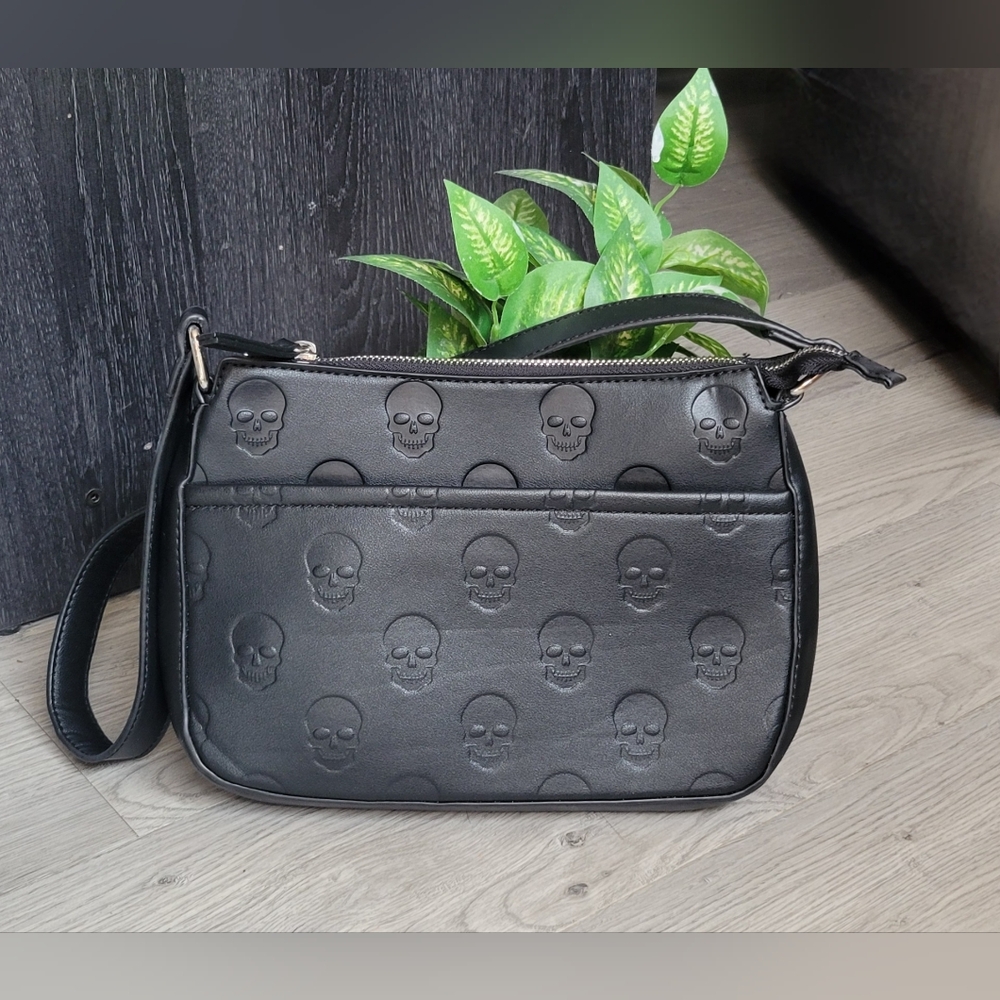 Mad Engine Monogram Skull Embossed Black Shoulder Zippered Bag, 19" - Picture 3 of 16
